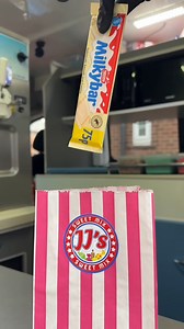 Making a milky bar SUNDAE 🤤🍦 | JJs