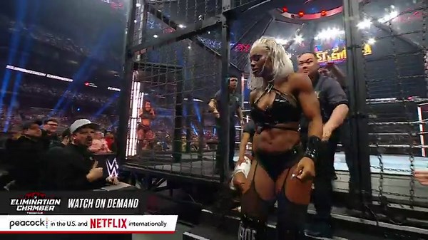 Full Elimination Chamber 2025 highlights