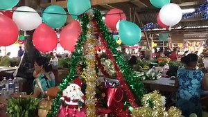 Christmas celebration in Labasa market on December 22, 2022. #FijiSun #Fiji #FijiNews #TeamFiji #FJunited Video: Shratika Naidu | Fiji Sun
