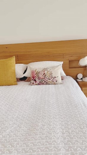 69K views · 935 reactions | Do a quick house clean with me . #cleanhouse #cleaning #clean #cleanhome #housecleaning #cleaningmotivation #cleaninghacks #home #homecleaning #cleaningproducts #housekeeping #cleaner #laundry #hincharmy #hinching #mrshinch | The Organised Housewife | Facebook