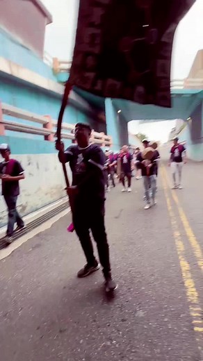 黑旗重到手軟…… 地下道氣氛🔥