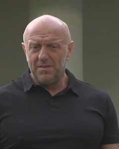 1.1M views · 6.8K reactions | - Dzień dobry… no właśnie, co Ty tutaj robisz? 﫣 Jak myślicie, co będzie dalej?  #PolicjantkiiPolicjanci od PN do PT o 19:00 w #Czwórka | Policjantki i policjanci - serial | Facebook