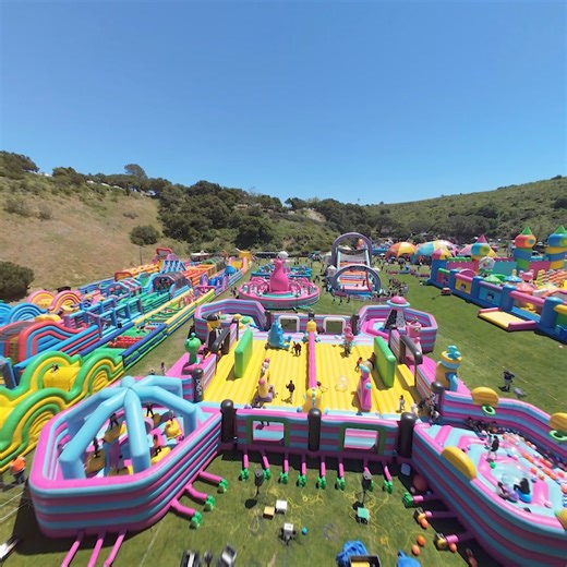 GET READY BAY AREA! 🎪🇺🇸 The World's Biggest Bounce House is coming to Alameda Point. Suitable for all ages, including adult-only sessions. One ticket. Three hours. A whole lot of fun! 📍 Alameda Point 🗓️ Starting Aug 3 🎟️ Tickets on sale now! | The Big Bounce America