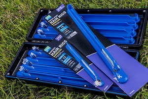 *NEW KKM MAG STORE HAIR RIGS OUT NOW* Our NEW KKM-B Hair rigs are available from Preston dealers NOW! Preston ace Des Shipp explains the benefits to our NEW pre tied hooklengths and why you need to use the innovative Mag Store System in your fishing 🎣😎 | Preston Innovations