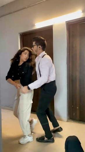 Chinki Minki♥️ | Dance Fight With Shivaay♥️👊🏻 @thesiddharthnigam #herogayabmodeon • • #sweetimeethi #chinkiminki #dancefight #twins #siddharthnigam | Instagram