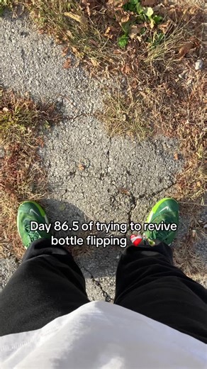 Prime cap flip 🍾 day 86.5 #fyp #bottleflip #trickshots #2016 #viral