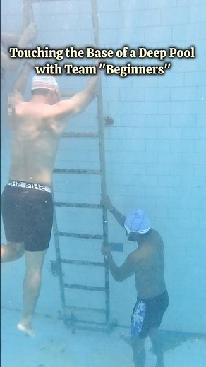 First time at the Bottom of a Deep Pool with Beginners 🏊🏻‍♂️ #swimming #swimmingpool #deepwater