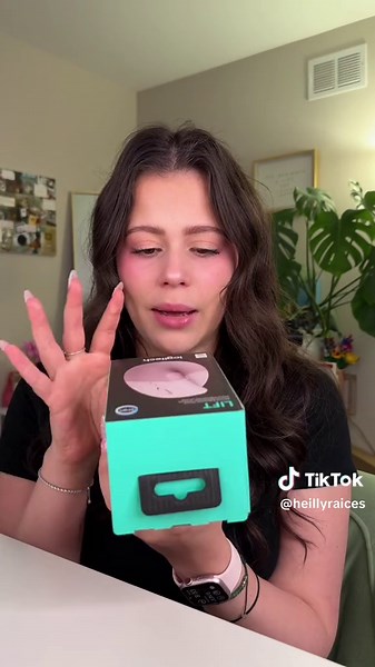 i finally DID IT, after eyeing this mouse for so long I DECIDED TO BUY IT✨💞 and now im ergonomic✨ but heres my logitech lift mouse unboxing✨ @Logitech #unboxingtech #iphone15promax #iphone15