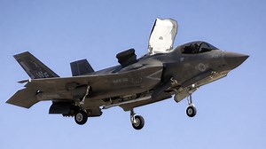 America’s airshow kicks off with F-35B demo