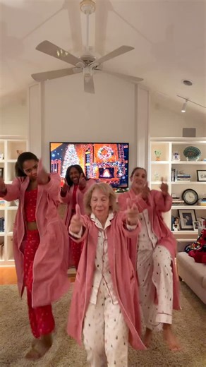 Tae-León on Instagram: "your fave dance crew is back with some holiday cheer😂🎉🎁🎄 hope you had a wonderful christmas❤️ #familytime #holidaydance #happyholidays #funny #deckthehalls"