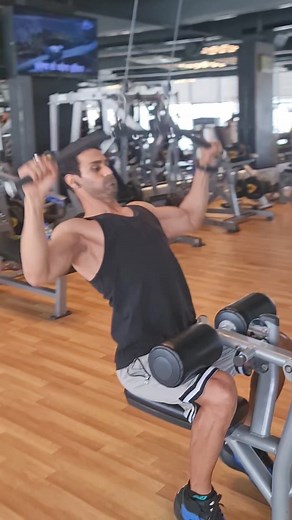 1.3K views · 108 reactions | Back day ✔️ . . . [ Karan Oberoi | Male Model Workout | Gym | Workout Reels | Facebook India ] #trending #gym #workout #gymreels #reels #reelsindia #viral #gymvideos #gymmotivation #gymlife #workoutreels #KaranOberoi #modelfitness #fitness #fit | Karan oberoi | Facebook