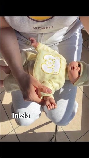 Tagliare le unghie al neonato senza fargli male