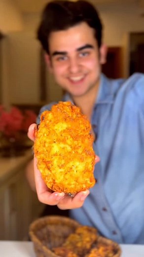 Muhammad Danial on Instagram: "Crispy McDonalds Hashbrowns! 😍 Let’s make the easiest mc donalds hashbrowns at home and even better! 🍉 Recipe ingredients: 4 medium potatoes (makes 8 medium-large hashbrowns ) Water as required (to soak and boil potatoes) 1 teaspoon salt Grated the potatoes and mix in: 5 tbsp cornflour / cornstarch 1 egg 1 tsp Salt and pepper, 1 tsp of chilli powder, 1 tsp oregano, u can also add chicken powder! Freeze and fry! . . . . #hashbrowns #frenchfries #mcdonalds #easyrec