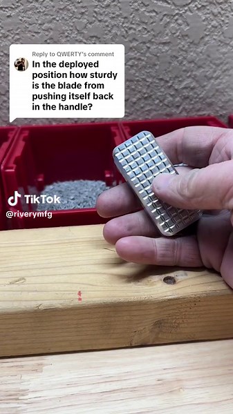 Replying to @QWERTY Blade lock test