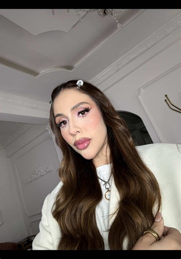 Elena's Makeup Vlog: Tips and Tutorials