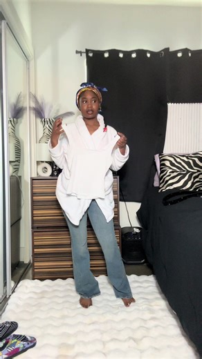 GRWM to get out the house 🏠 • • • put some trueyyy on that bootyyyy😂😍😍😍🥰 Pants: @True Religion Shirt: @SHEIN Shoes: @Nike Purse: @KURT GEIGER #blackgirlgrwm #kurtpurse #fyp #nikevomero #truereligionjeans