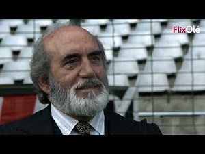 Antonio Ferrandis pasea por el Gijón de VOLVER A EMPEZAR (José Luis Garci, 1982)