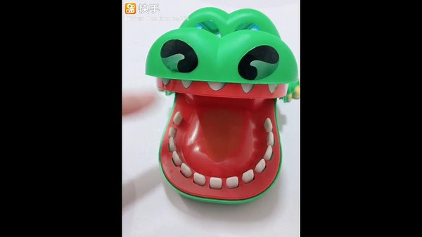 Satisfying Crocodile Dentist Fidget Toy