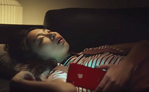 Newest iPhone XR ad promises that 'you'll lose power before it will' | AppleInsider