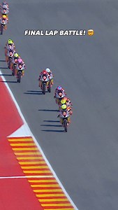 A mighty last lap charge from Hakim Danish! 👏 #RedBullRookiesCup #RoadToMotoGP #MotoGP #Racing #AragonGP | Red Bull MotoGP Rookies Cup