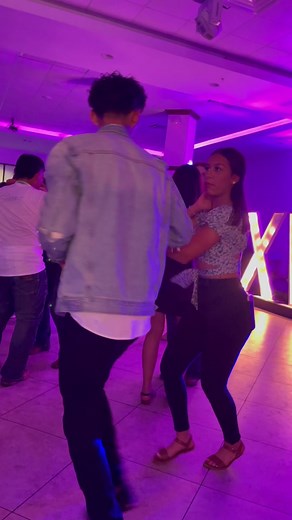 Killing it again with my friend Isabel 🤍Here a little dance🕺🏻hope y’all enjoy🙃❤️‍🔥 #fypシ #fypage #foryoupage #foryou #parti #viral #bachata #fyp