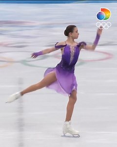 On this day in 2022, 15-year-old Kamila Valieva became the 𝙛𝙤𝙪𝙧𝙩𝙝 woman to land a triple axel in Olympic 𝒉𝒊𝒔𝒕𝒐𝒓𝒚 🤩 | TNT Sports