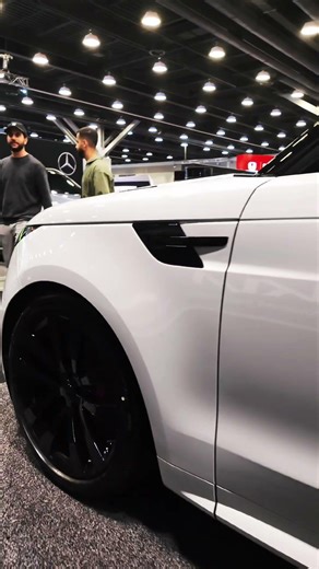 Street King: Range Rover Sport Turning Heads Everywhere #rangerover #rrsport