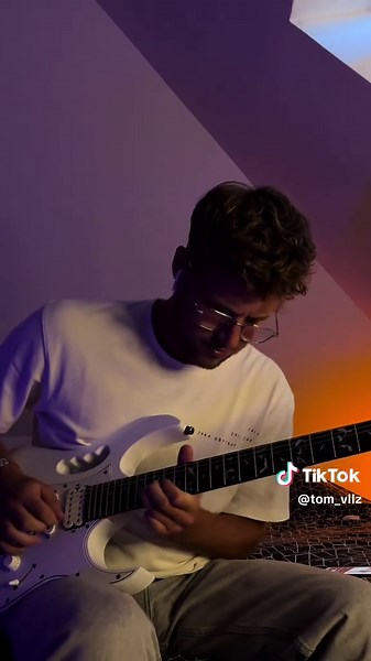 Tate McRae - Greedy: A Catchy New Single