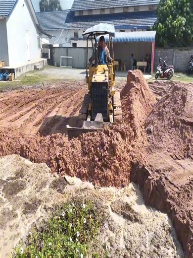 Excavator Bulldozer #bulldozer #construction #excavator #heavyequipment #fblifestyle | Excavator Cambodia I