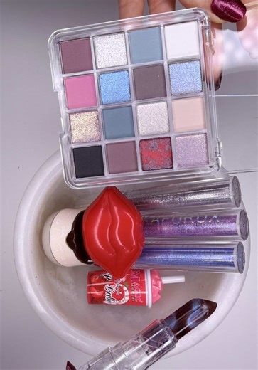 Cute Glitter Makeup Slime: Lipstick, Lip Balm & Eyeshadow!