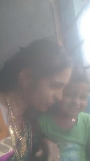 tujhya premat pdtoy punha punha#तुझ्या प्रेमात पडताेय पुन्हा पुन्हा#youtubshort#shortvideo#vairlshor