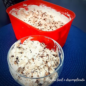 572K views · 13K reactions | Receita fácil de sorvete com 3 ingredientes Ingredientes: 1 cx de leite condensado de 395 gr 400 ml de chantilly bem gelado 200 gr de granulado #sorvetecaseiro | Cozinha fácil e descomplicada | Facebook