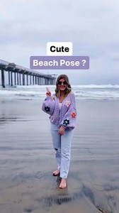 644K views · 8.3K reactions | Cute beach pose? #poses #posestips #posingideas #posesforpictures #posing #posingforthecamera #howtopose #posingtips #posingcoach | biabeible | Facebook