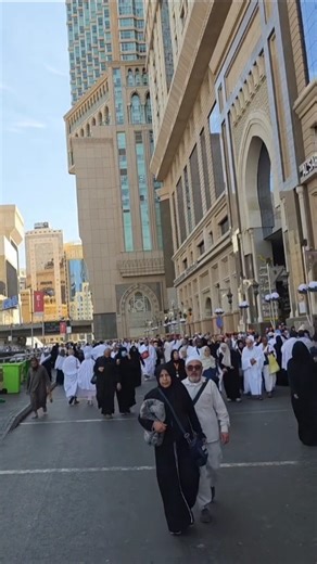 Azan e Makkah #haram #makkah #kaaba #khanakaba #khanakaba @learnmahmood1126