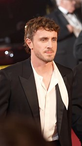 108K views · 5.1K reactions | Ya es jueves y Paul Mescal y Pedro Pascal en la premiere de ‘Gladiator’ lo saben ✨ | Mujerhoy | Facebook