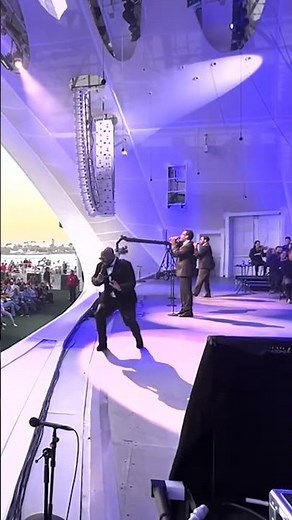 Boyz II Men Perform "On Bended Knee with the San Diego Symphony
