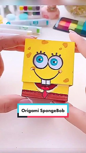 Cute SpongeBob SquarePants, eyes are full of little hearts. #Origami #origamitiktok #origamichallenge #origamiallalba #spongebob #paperspongebob #orig
