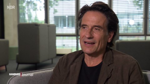 "Vanya": Oliver Mommsen feiert Premiere mit Einpersonenstück