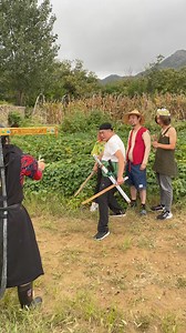 [官方账号x拍摄花絮] 乡村真人版海贼王 #阿拉丁狗蛋 #aladdingoudan #海賊王 #ワンピース #onepiece #海贼王 #コスプレ #cosplay #拍戏现场 | Aladdin Goudan 阿拉丁狗蛋