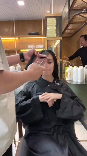 • @toniandguyworld We love a good shag ✂️ Complete transformation tutorial for the beautiful @hafsaiqbal17 🙌🏼 The inspiration for this cut was k-dramas, and how the girls usually have a very light fringe followed by longer disconnected layers that just lay over it on one side. Want to transform your look this year? click the link in our bio to find a salon near you and discover your world of colour this summer 📲✨ . ⚡️ Hair by @shammalq from @toniandguypk for the beautiful @hafsaiqbal17 . #Ton
