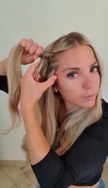 Pretty Everyday Hairstyle | Easy and Stylish Look