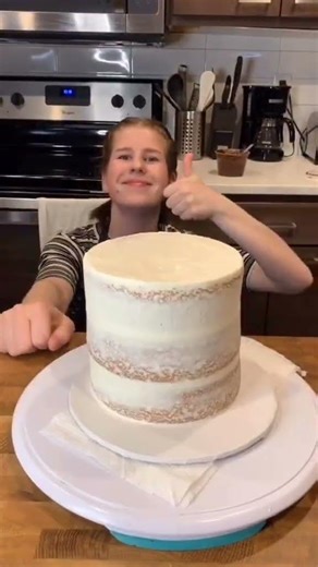 #cake #cakevideo #dripcake #baker #pastry #pastrychef... #Shorts #whisk.chick