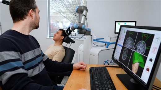 Axilum Robotics TUS-Cobot with TUS neuro-navigator | Axilum Robotics