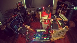 I really miss doing what I do for you all. I’m feeling a little lost in the world right now. One day I’ll be back on the stage for real. But just curious, who wants to come? How is everyone going? I miss you all. I’ve only got one show in Sydney coming up & I would love to see you there | Tash Sultana