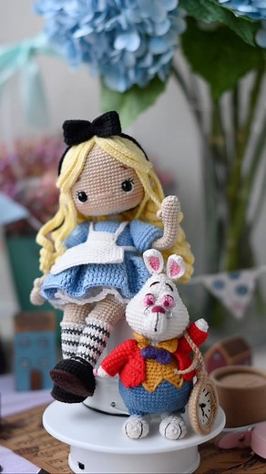 Crochet toys and patterns on Instagram: "Crochet pattern “Alice in wonderland” Amigurumi pattern #amigurumi #aliceinwonderland #crohetpatterns #crochetpattern #disneyworld #amigurumis #amigurumistas #instagurumi #dollpattern #amigurumidoll #amigurumidolls"