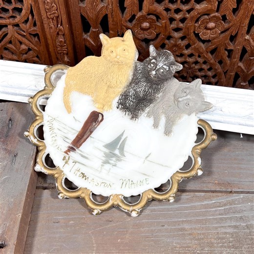 Cat Milk Glass Cat Plate Wall Art Vintage