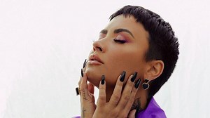 Lirik Lagu Dancing With The Devil - Demi Lovato