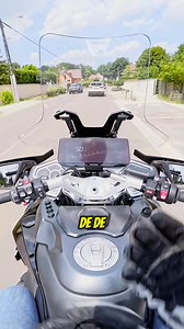 Cette moto conduit toute seule 🤯 Voici la dernière BMW R1300 RT 🙂‍↕️ Vraie routière qui embarque toutes les dernières technologies de chez BMW. Elle est équipée du flat twin de 145cv pour 149nm 🤯 Elle a entièrement été revue par rapport à la 1250 RT, je vous invite à regarder mon essai détaillé sur ma chaîne YouTube 👈 Un immense merci à BMW Motorrad Dijon pour le prêt ! ❤️ #moto #bmw #1250rt #1300rt #bmwmotorrad | Axis Biker