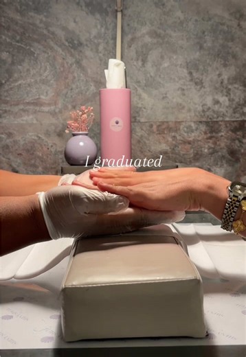 🎂👩🏼‍🎓👰🏼‍♀️🍾✨ #creatorsearchinsights #shinyshell