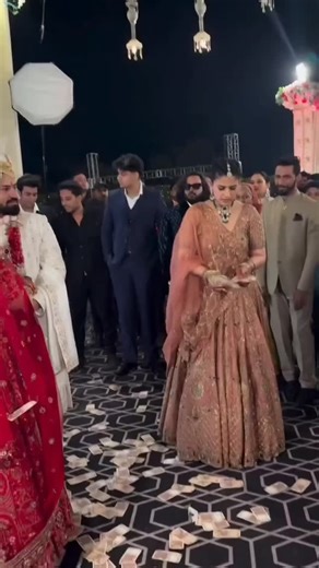 Pranjal dahiya 💖 on Instagram: "Like || Share || Comment🌹🌻 .............................................Nota Diya Jiha Tera Nehriya Lya Du Kera Gidhe Vich Nachke Dikha Saliye @jashan.entertainment @jas_dhanoa18 @bablaa_dhuri @irushmedia @jashanmeetofficial #jijasali #jashanentertainment #irushmedia"